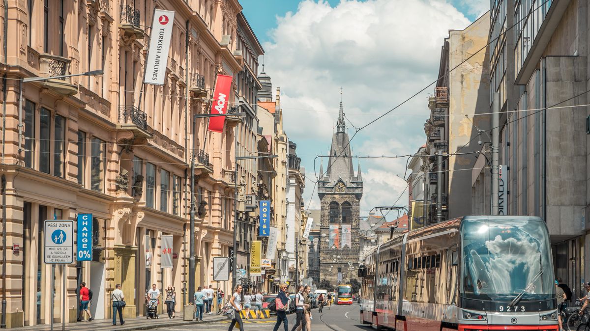 Vedení Prahy čeká na posudek ceny Jindřišské věže, pak se rozhodne
